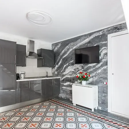 Enjoy Apartment