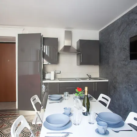 Enjoy * Νάπολη